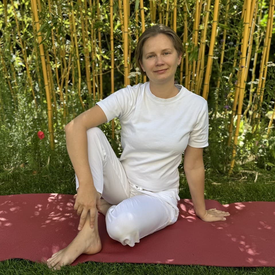 Anna Misiura, TRE® Provider guiding nervous system healing sessions online