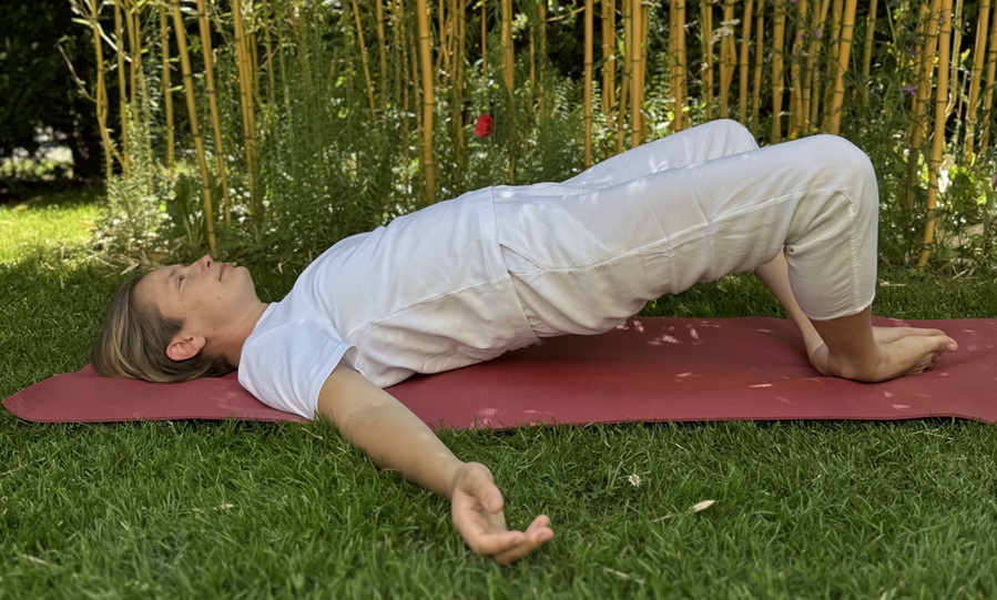 TRE Exercise 7 - Hips Up raised position